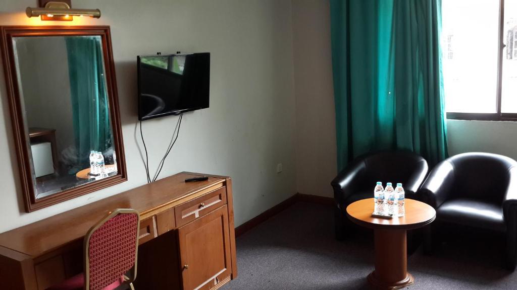 Marina Sentosa Hotel Batam Nagoya Buitenkant foto